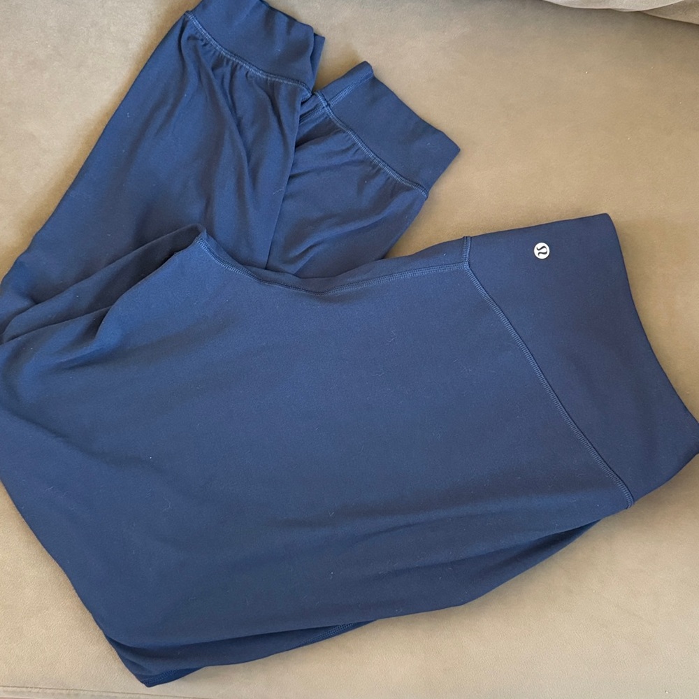 Navy Lululemon align, high-rise jogger - Picture 7 of 9